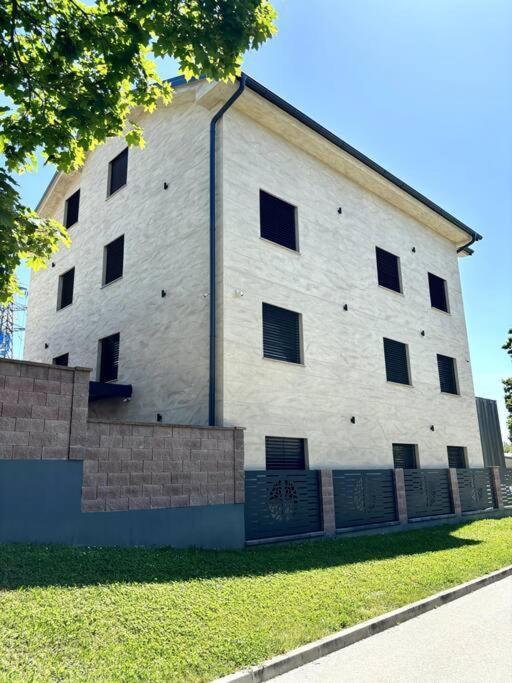 Villa Moste 3-Free Parking&Pool, Ev Station Ljubljana Exterior photo